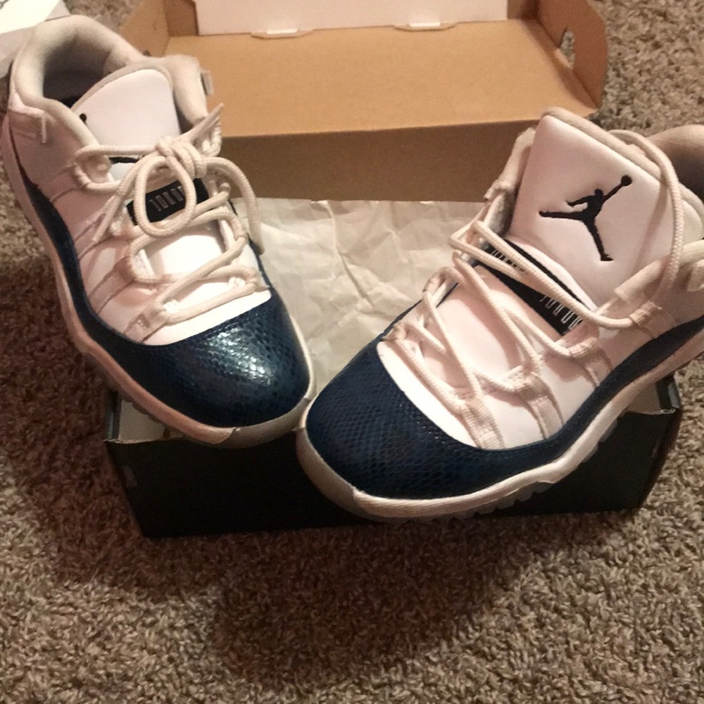 Kids Jordan 11 Retro
